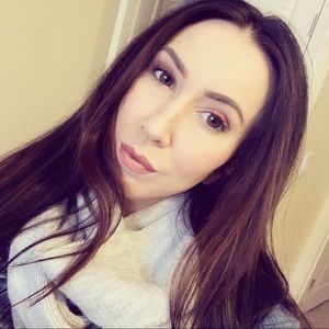 Meet your Posher, Alexandra